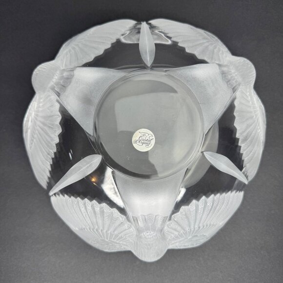 Crystal DArques France Genuine Lead Frosted Glass Bowl 3 Doves 10.5 in‎ Diameter - Picture 7 of 10